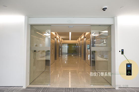 鋼化玻璃自動(dòng)門-騰訊案例圖片